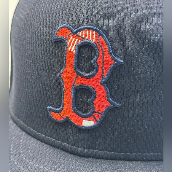 BOSTON RED SOX New Era 59FIFTY Official MLB Fitted Hat (Size 7 3/8) - Picture 2 of 4